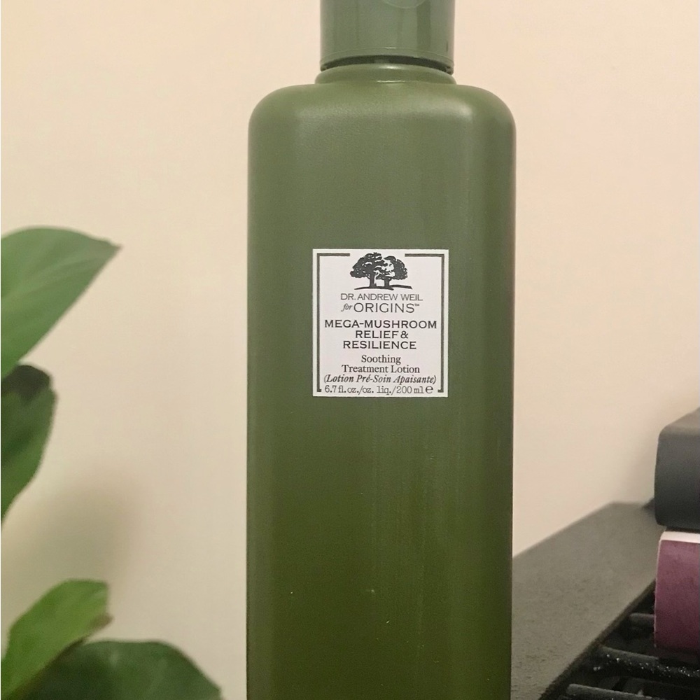 Dr. Andrew Weil for Origins Mega Mushroom Relief & Resilience Lotion 6.7oz.